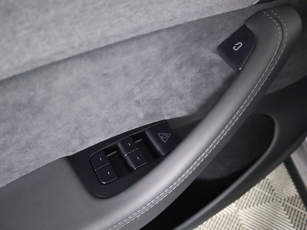 Thumbnail: 2026 Tesla Model Y - 24