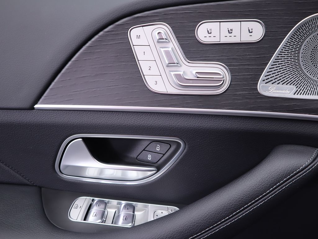 2024 Mercedes-Benz GLS 450 4MATIC 24