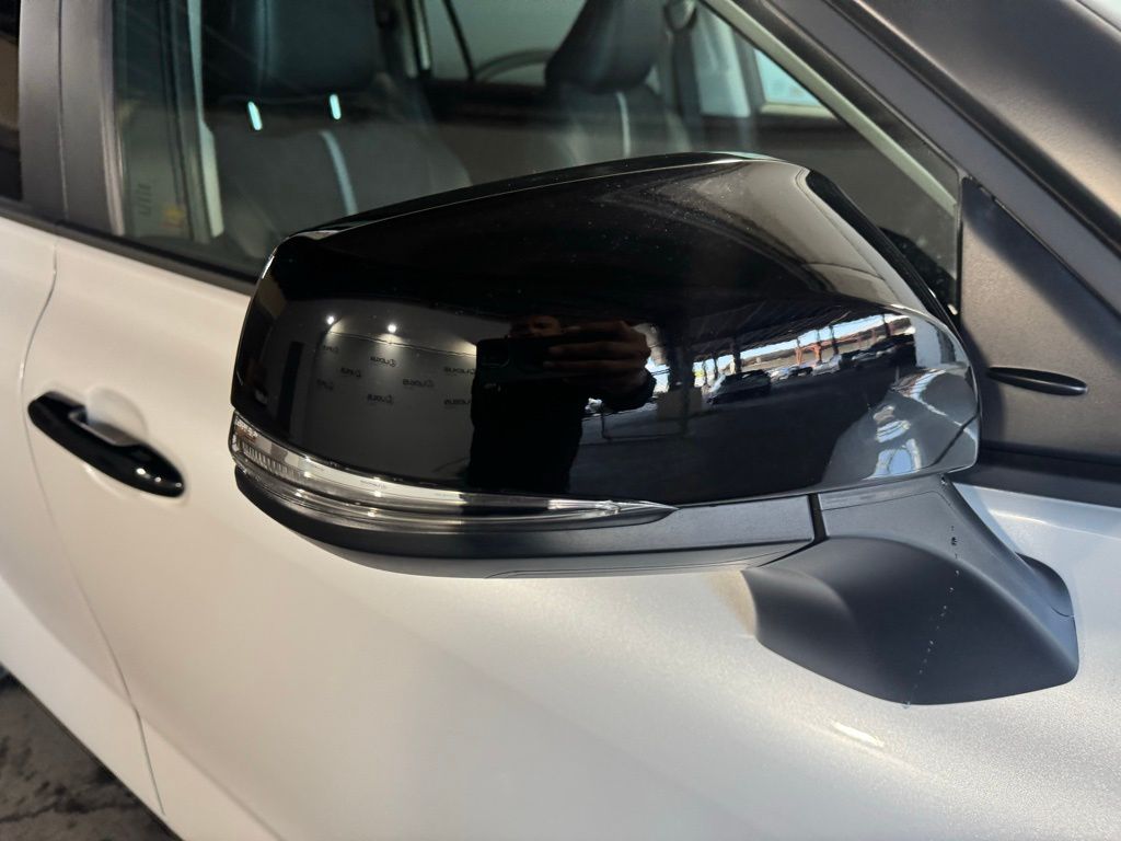 Thumbnail: 2025 Toyota Highlander - 8