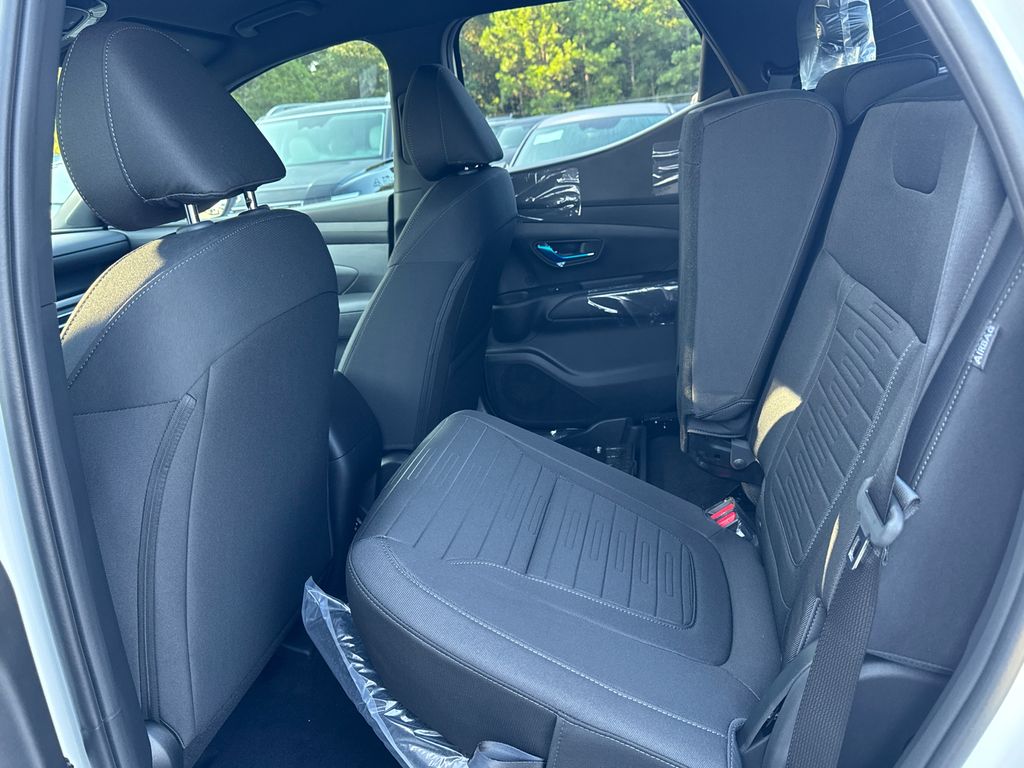 2026 Hyundai Santa Cruz SE photo 11