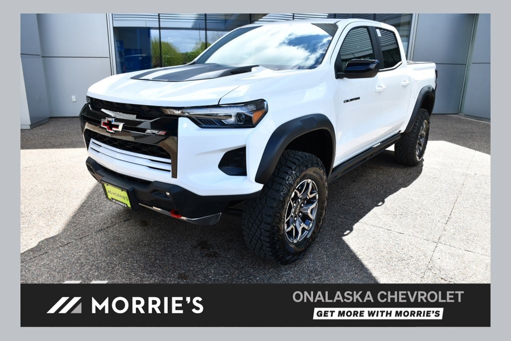 Summit White 2026 Chevrolet Colorado ZR2 Crew Cab 4WD Pickup Truck Four-Wheel Drive 8-Speed Automatic