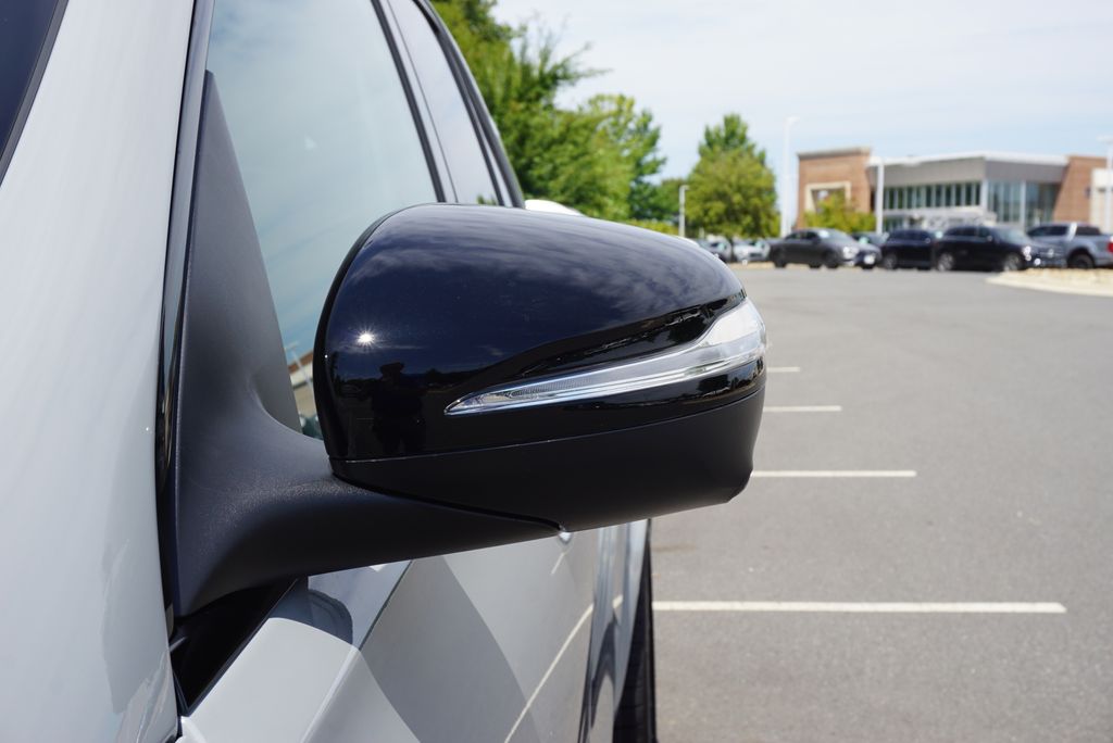 Thumbnail: 2026 Mercedes-Benz GLE - 13