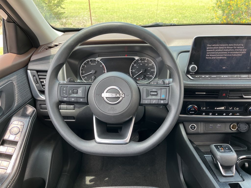 2023 Nissan Rogue SV 17
