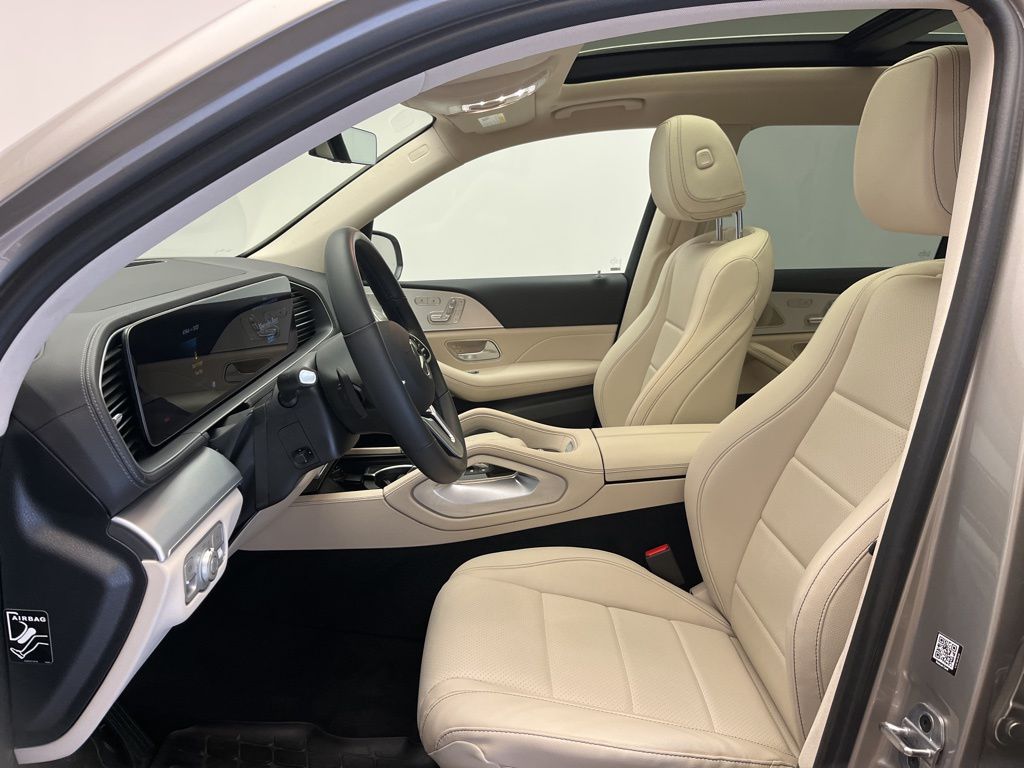 Thumbnail: 2023 Mercedes-Benz GLS - 13