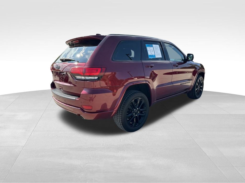 2021 Jeep Grand Cherokee Laredo X 8