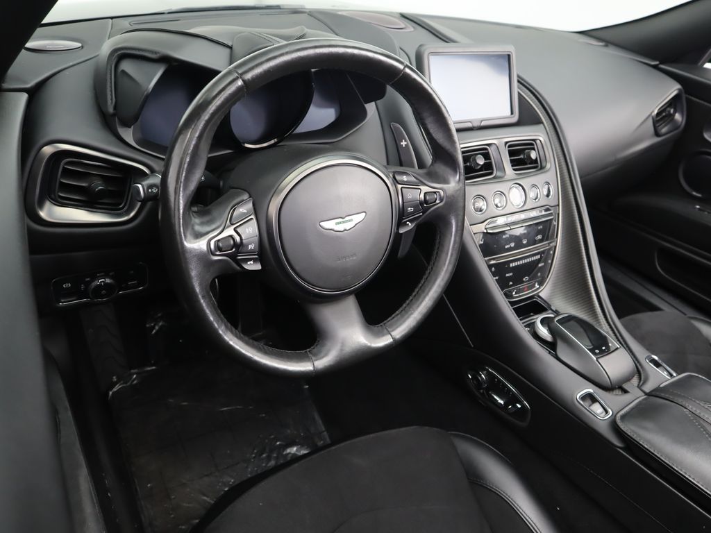 2020 Aston Martin DBS Superleggera 17