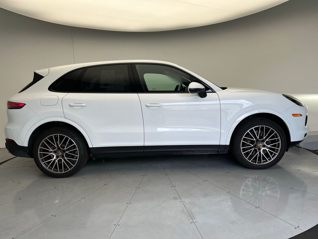 Thumbnail: 2023 Porsche Cayenne - 23