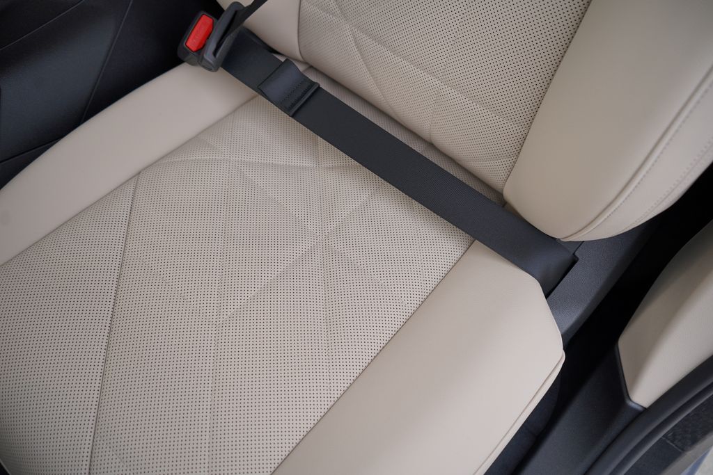 Thumbnail: 2026 BMW iX - 11