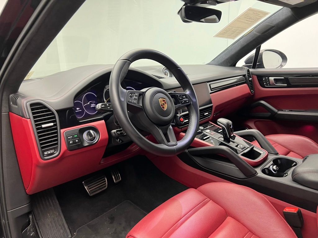 Thumbnail: 2022 Porsche  - 4