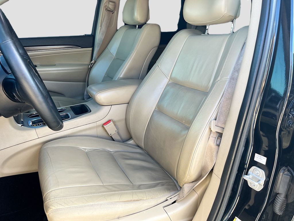 Used 2018 Black Jeep Limited image 18