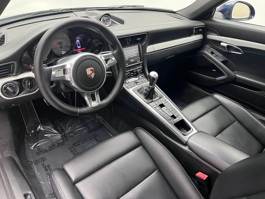 2013 Porsche 911 Carrera S 12