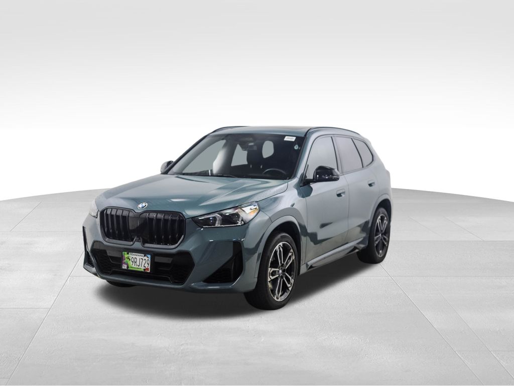 Thumbnail: 2023 BMW X1 - 1