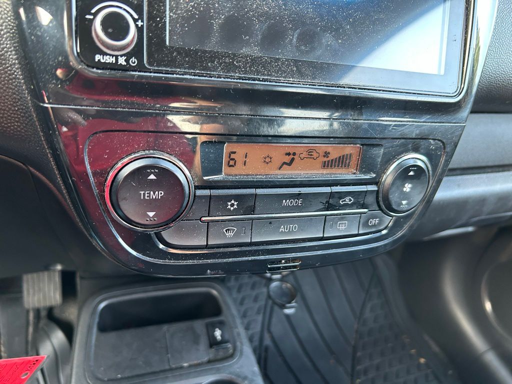 2021 Mitsubishi Mirage LE 24