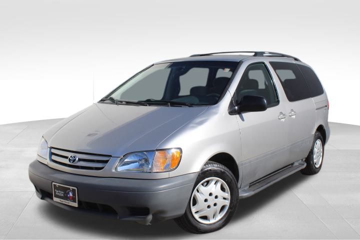 Used Car 2002 Toyota Sienna  For Sale Under $10,000 In Georgetown, Texas