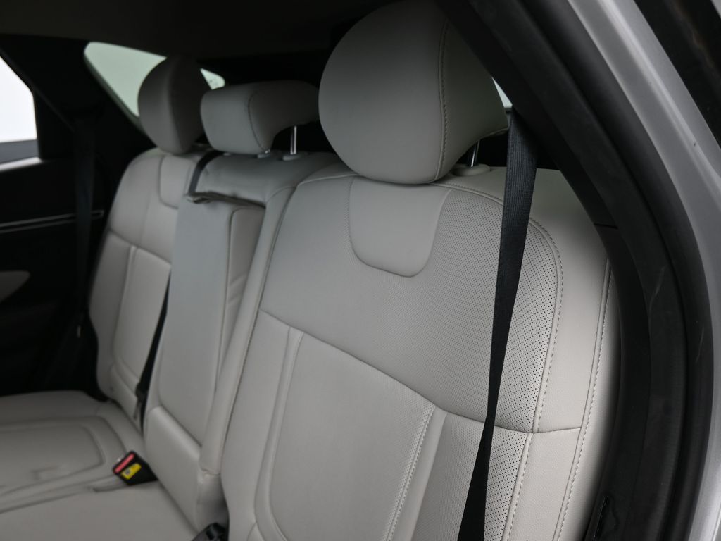 Used 2023 Shimmering Silver Hyundai SEL image 32