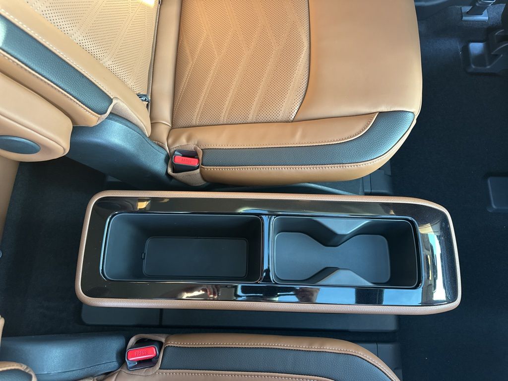 2025 Boulder Gray Pearl Nissan Pathfinder Platinum FWD SUV