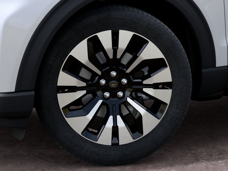 New 2027 Star White Metallic Tri-Coat Ford Platinum™ image 19