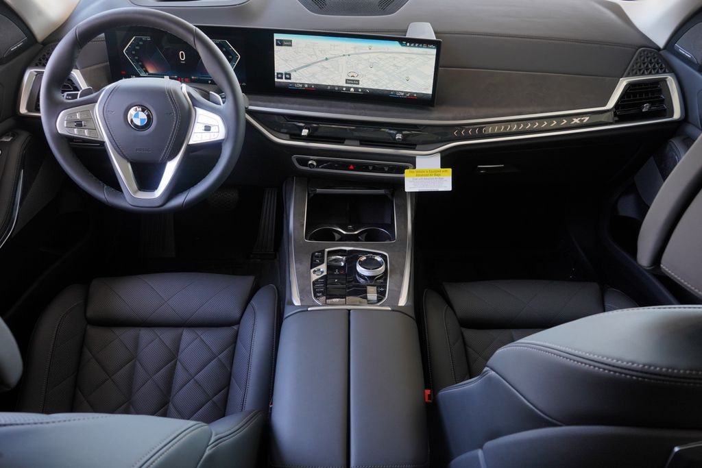 2025 BMW X7 xDrive40i 13