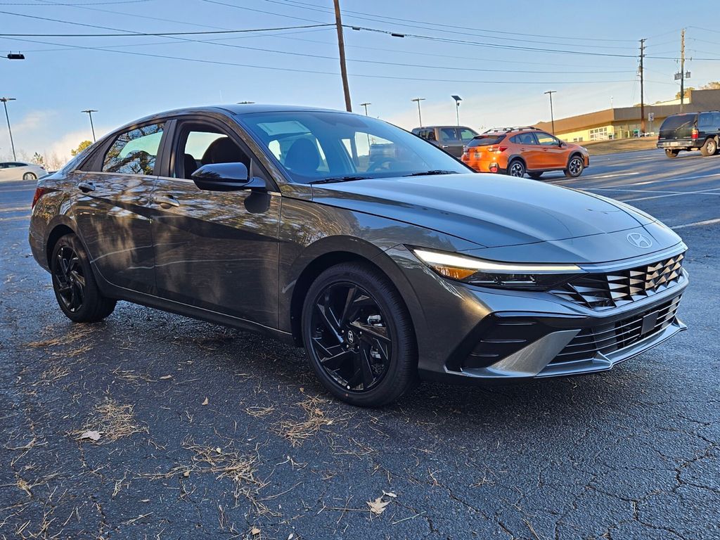 2026 Hyundai Elantra SEL's photo