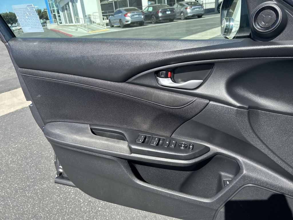 Thumbnail: 2021 Honda Insight - 13