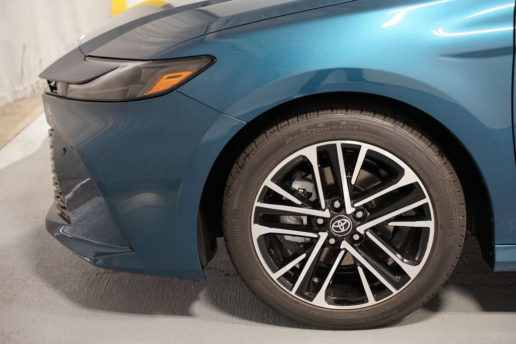 Thumbnail: 2025 Toyota Camry - 5