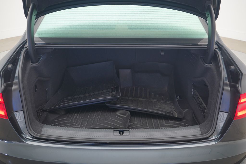 Thumbnail: 2018 Audi A4 - 12