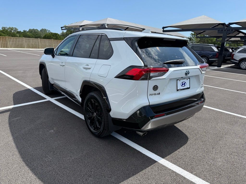 Thumbnail: 2024 Toyota RAV4 - 7