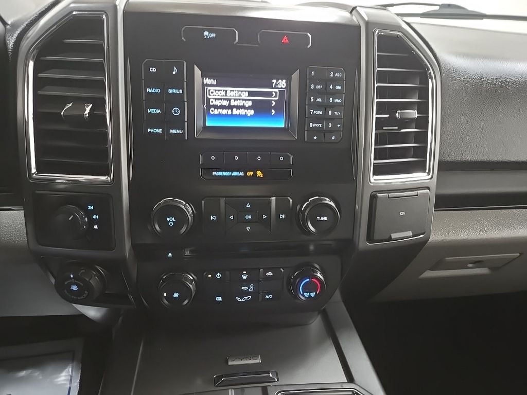 View vehicle photo 7