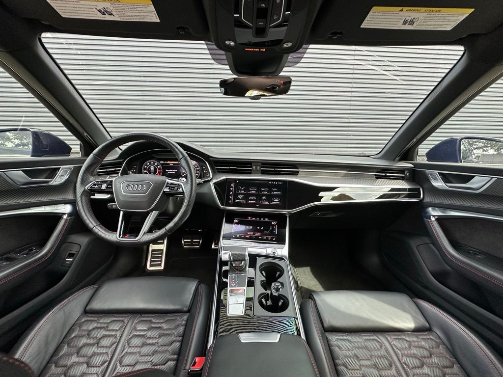 Thumbnail: 2021 Audi RS 6 - 6