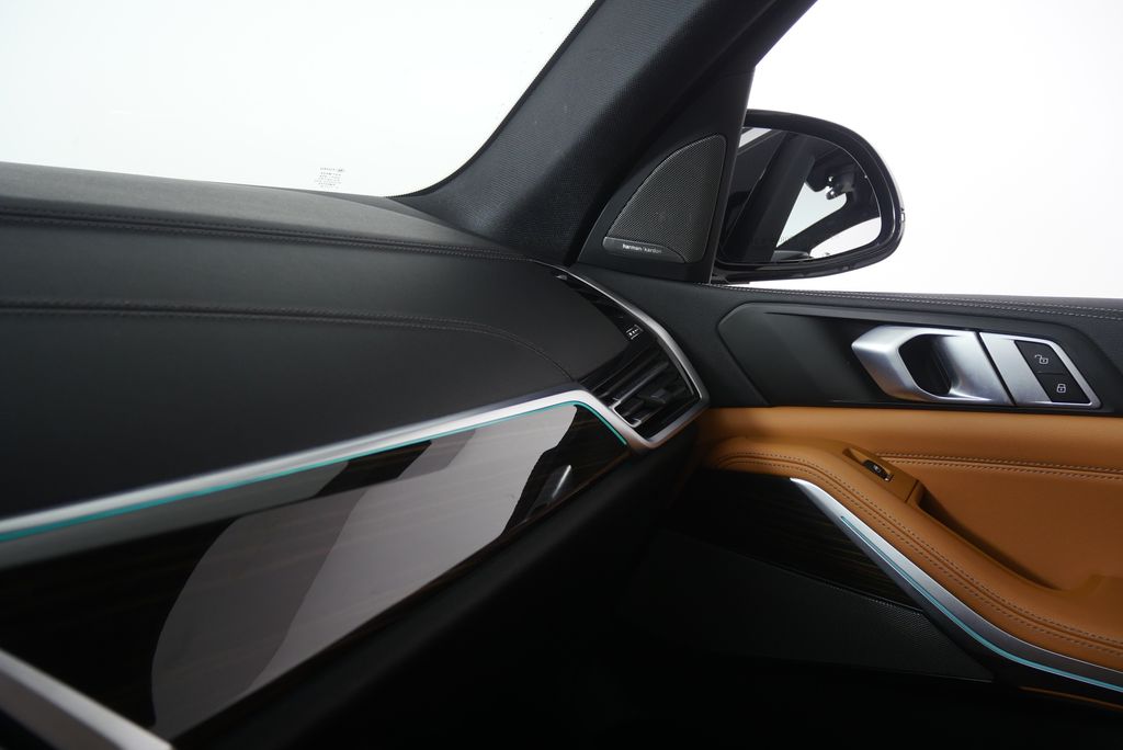 Thumbnail: 2021 BMW X5 - 27