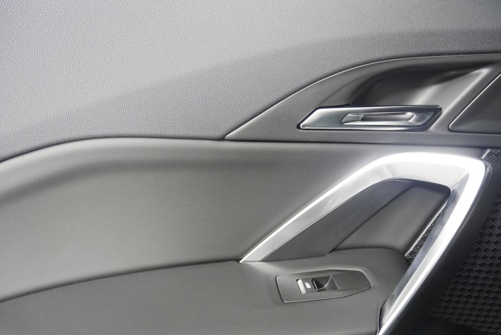 Thumbnail: 2025 BMW X1 - 13