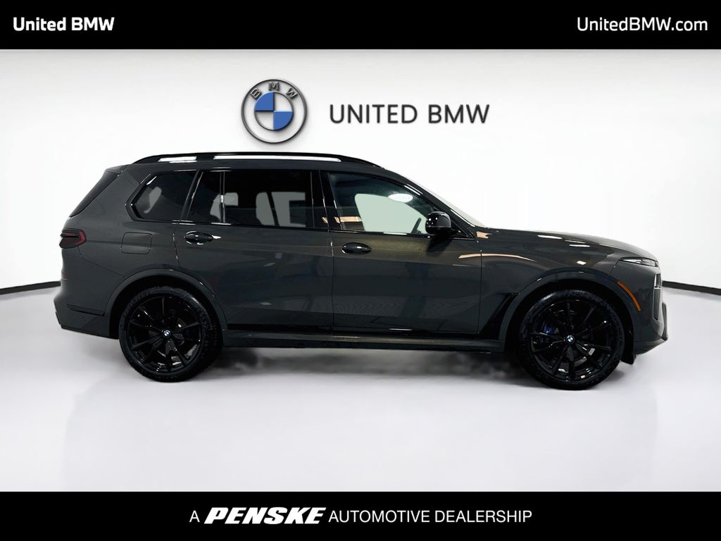 Thumbnail: 2026 BMW X7 - 4
