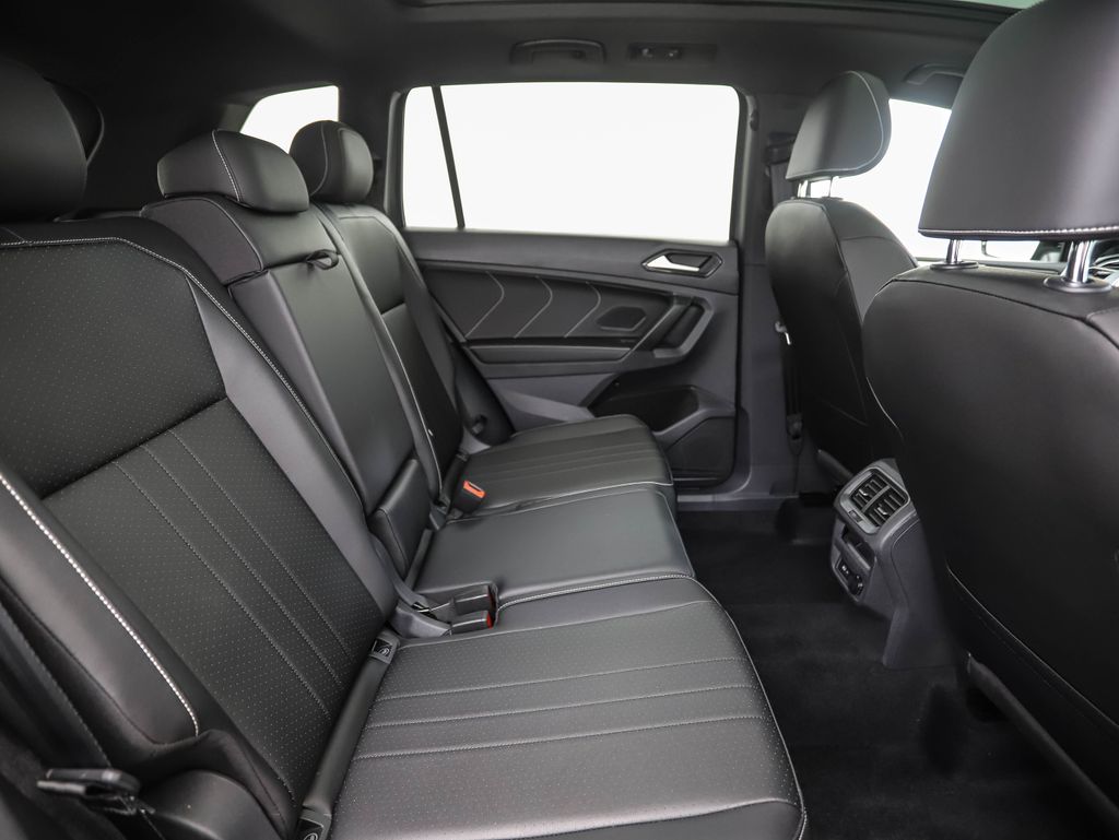 Thumbnail: 2022 Volkswagen Tiguan - 26