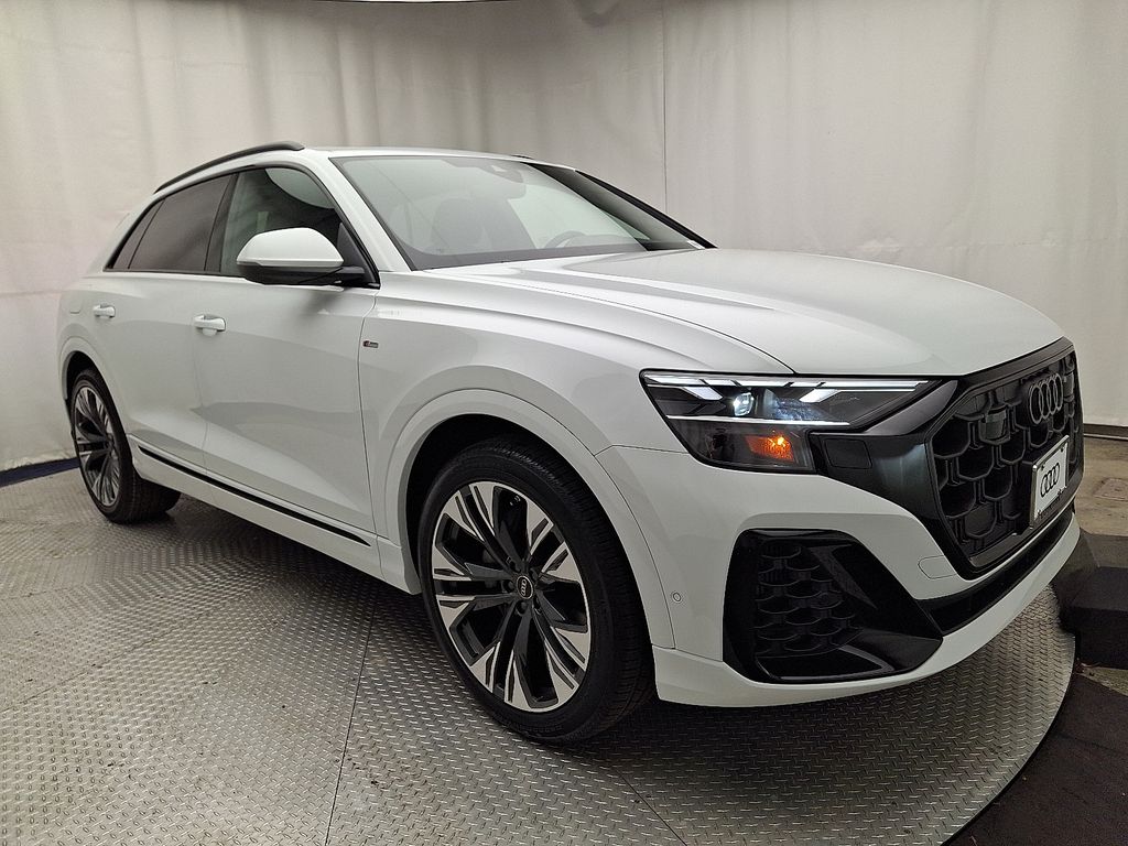 Thumbnail: 2026 Audi Q8 - 2