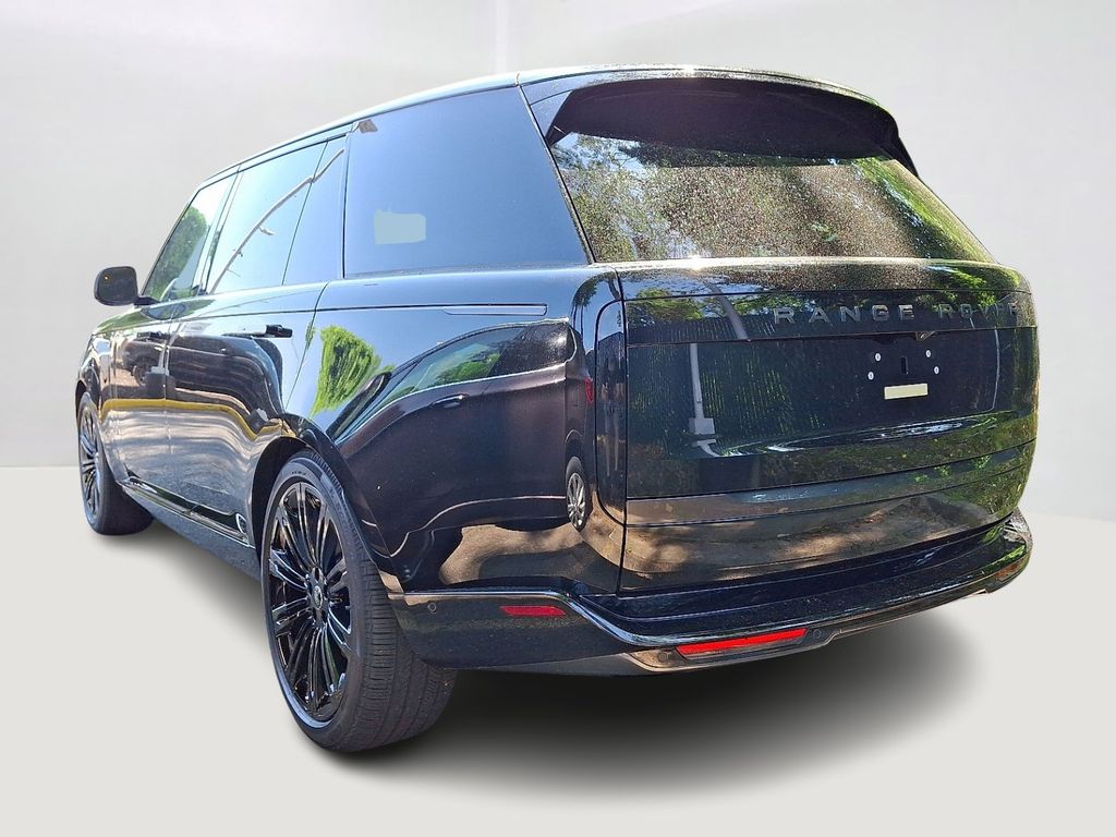 2025 Land Rover Range Rover SE 4