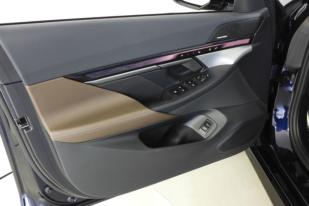 Thumbnail: 2024 BMW i5 - 11