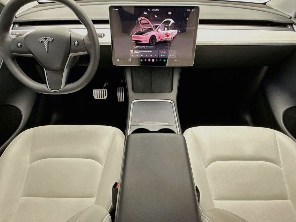 Thumbnail: 2023 Tesla Model Y - 13