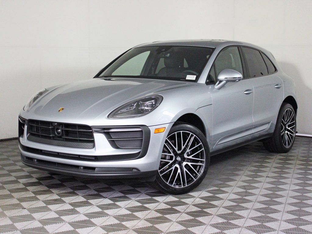 2025 Porsche Macan AWD