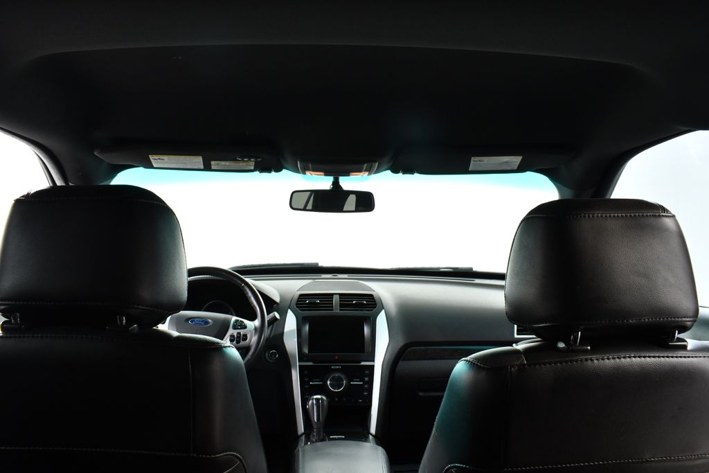 Used 2014 Silver Ford Limited image 17