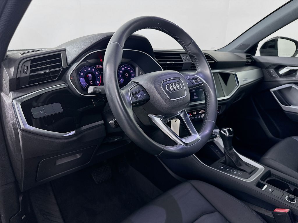 Thumbnail: 2019 Audi Q3 - 9