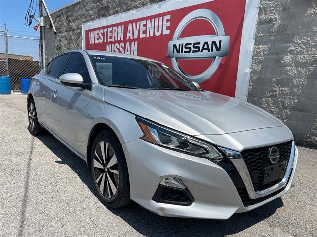 Brilliant Silver Metallic 2021 Nissan Altima Sedan All-Wheel Drive Continuously Variable Transmission