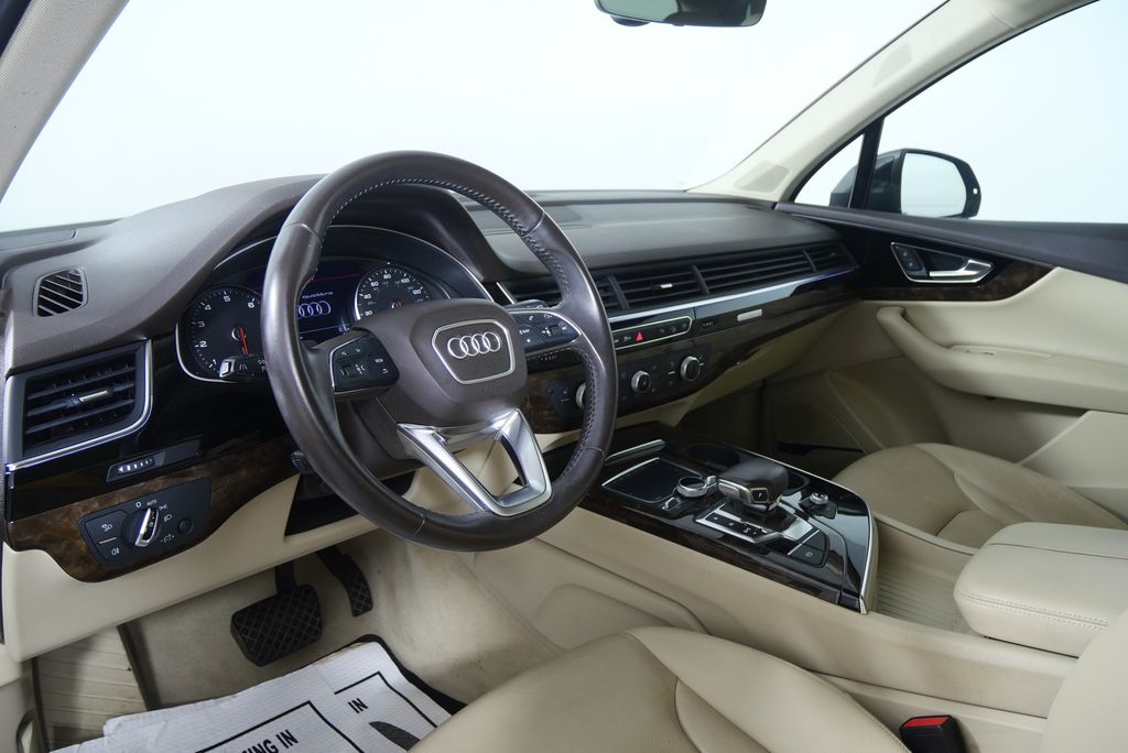 Thumbnail: 2018 Audi Q7 - 13