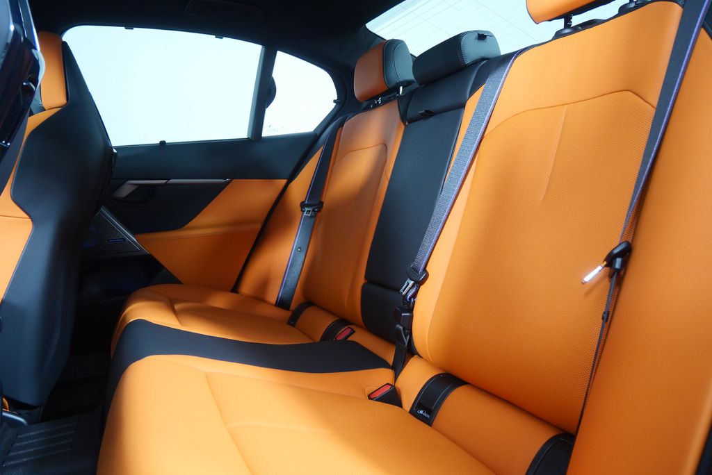 Thumbnail: 2025 BMW M5 - 22