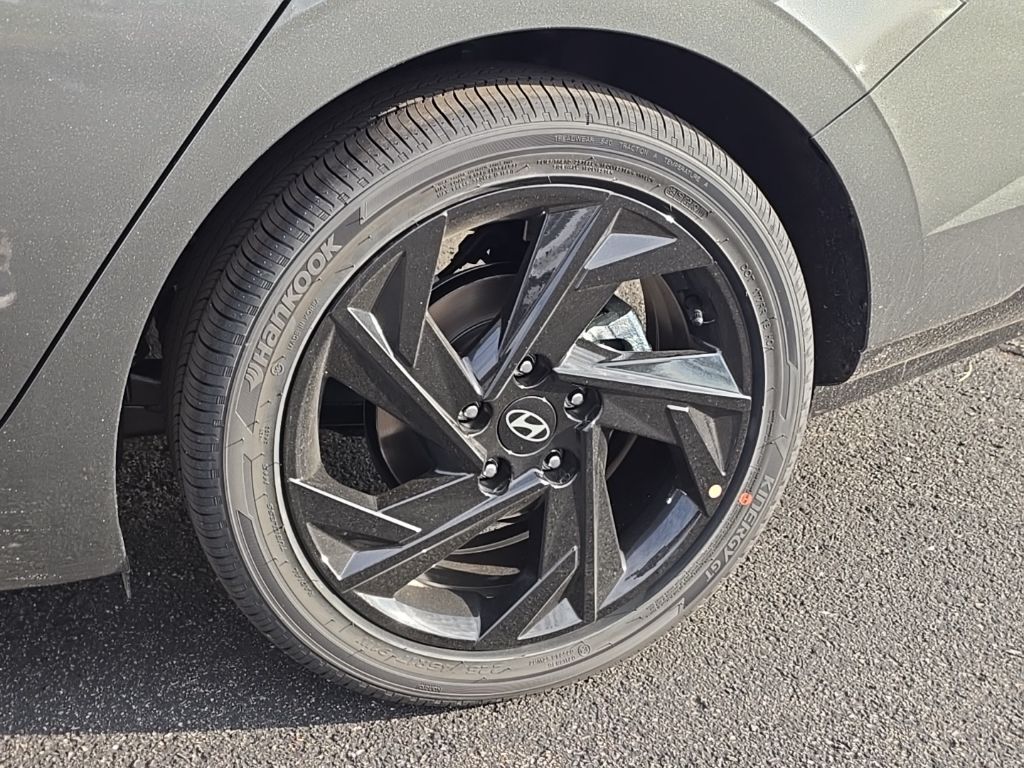 Thumbnail: 2026 Hyundai Elantra - 15