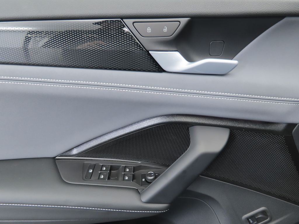 Thumbnail: 2026 Volkswagen Tiguan - 23