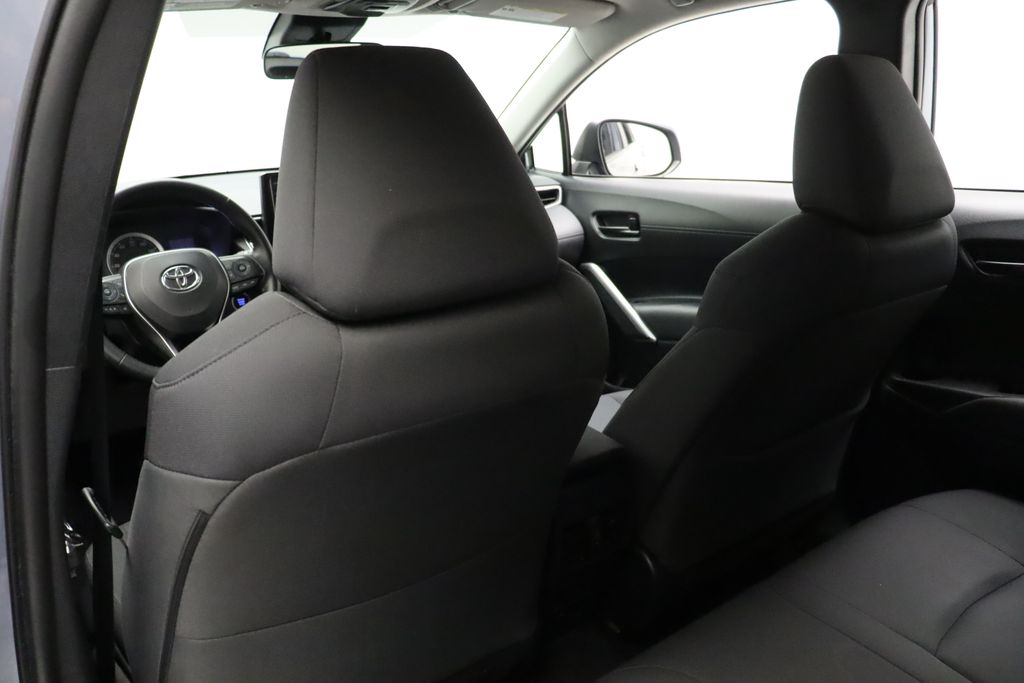 2022 Toyota Corolla Cross LE 20