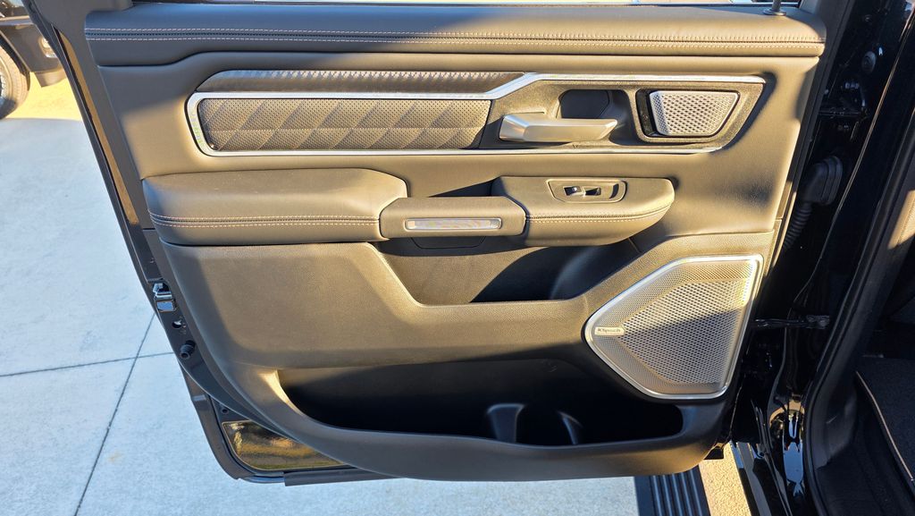 2026 RAM 1500 Tungsten - Photo 18