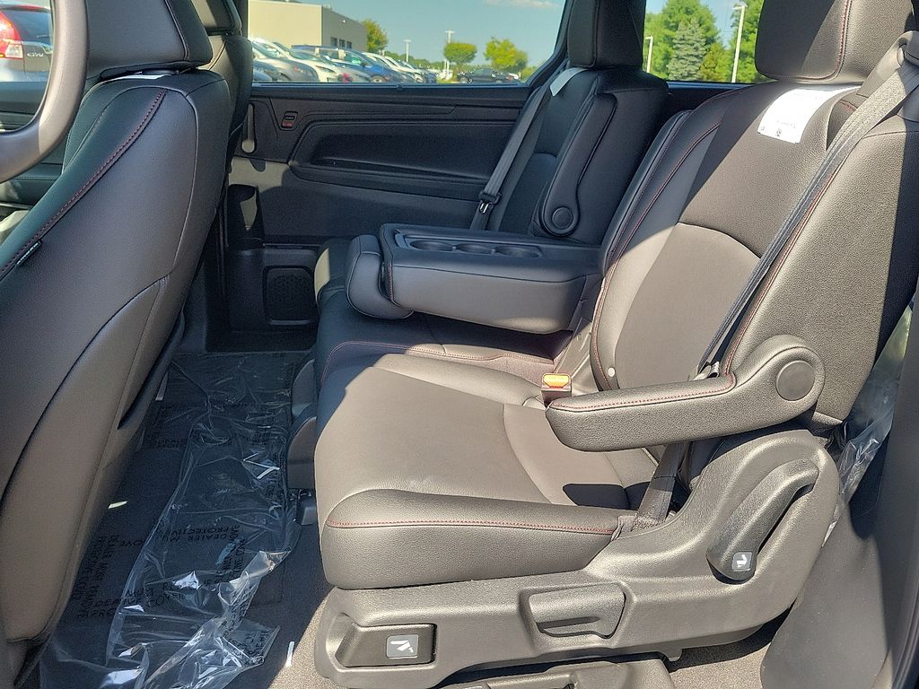 Thumbnail: 2025 Honda Odyssey - 8