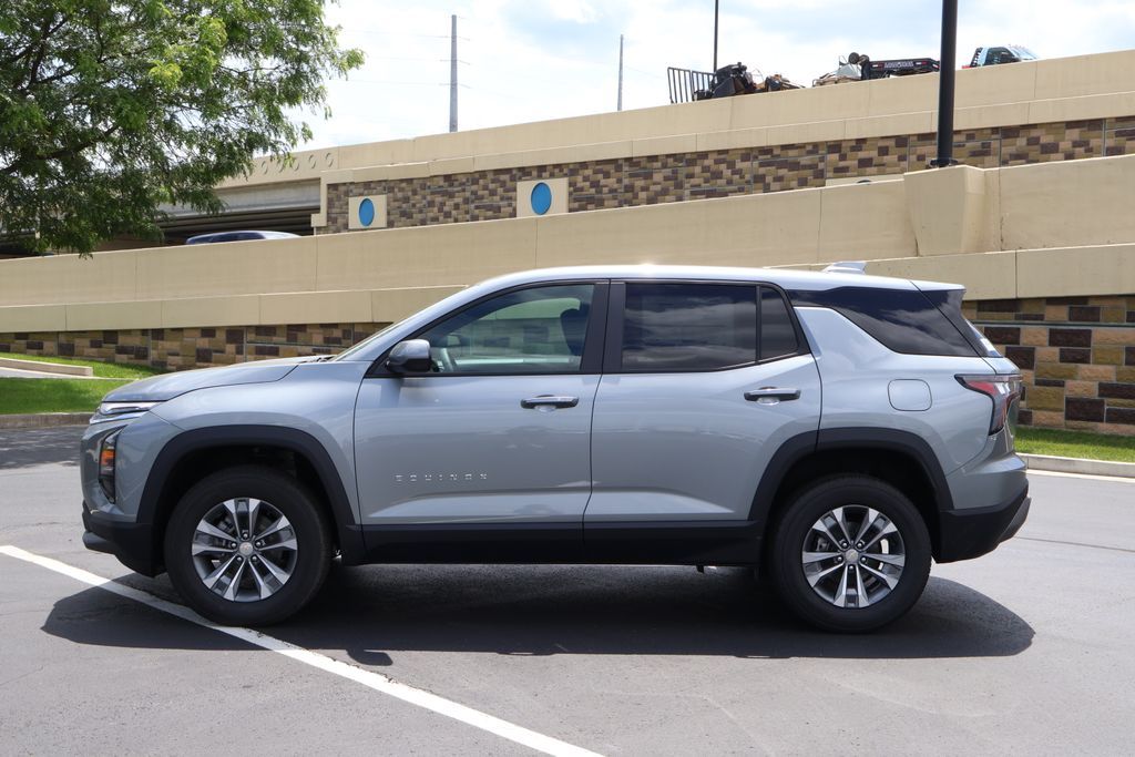 Thumbnail: 2026 Chevrolet Equinox - 4