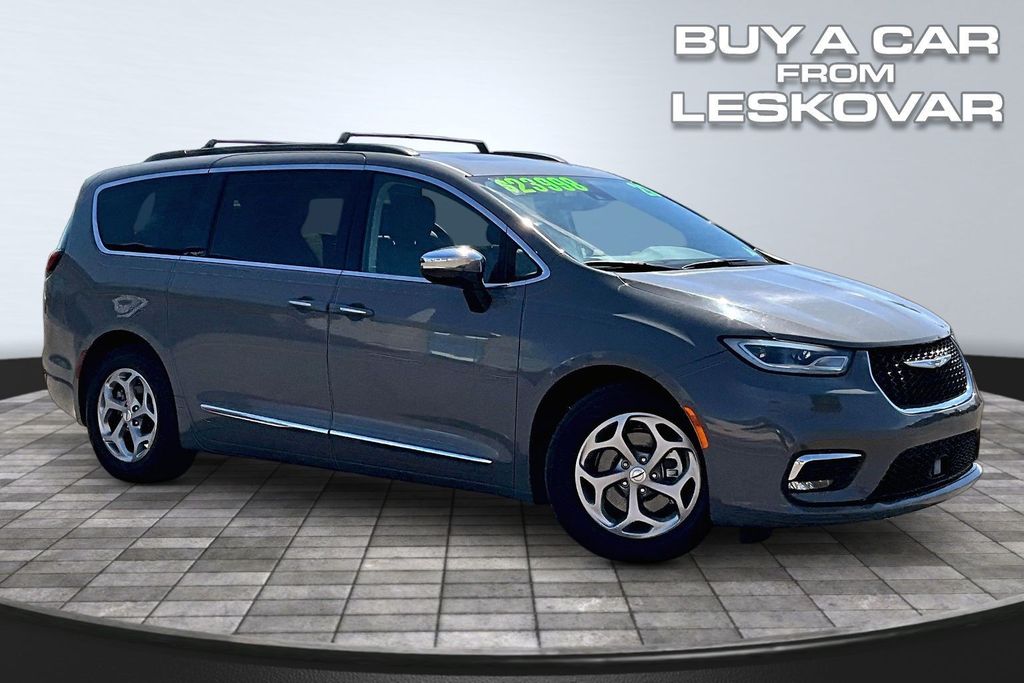 2023 Chrysler Pacifica Limited FWD